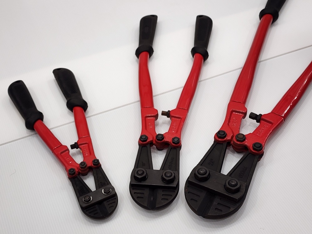 Bolt cutter